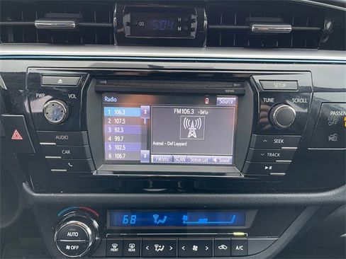 Used 2014 Toyota Corolla S image 26