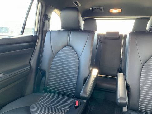 Used 2025 Toyota Highlander XSE image 42