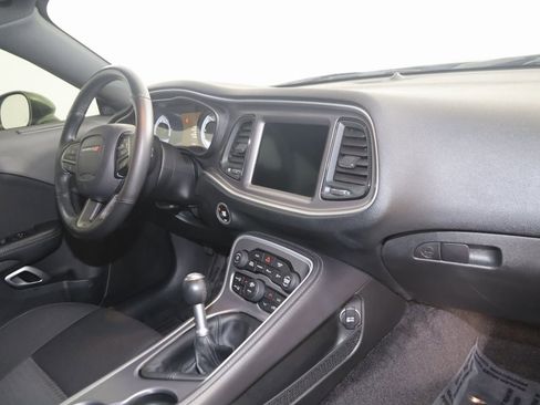 Used 2019 Dodge Challenger R/T Scat Pack w/ Shaker Package image 41