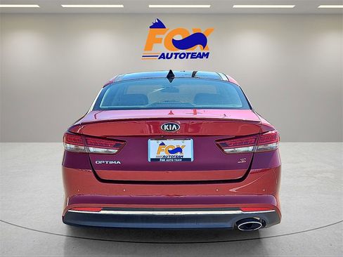 Used 2018 Kia Optima S w/ Panoramic Sunroof Package image 4