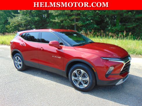 Used 2024 Chevrolet Blazer LT w/ Driver Confidence Package image 9