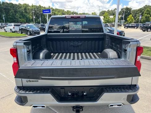 New 2026 Chevrolet Silverado 1500 High Country w/ Technology Package AWD/4WD image 8