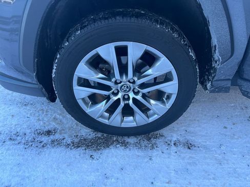 Certified 2021 Toyota RAV4 XLE Premium image 27