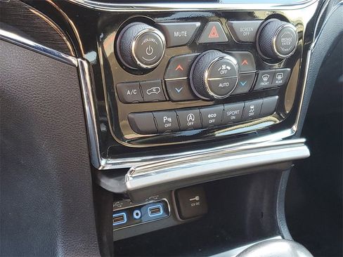 Used 2021 Jeep Grand Cherokee Trailhawk image 23