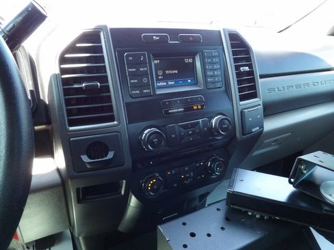 Used 2018 Ford F250 XL w/ Power Equipment Group RWD image 22