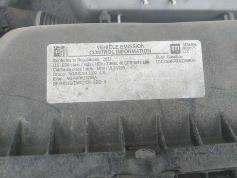 Used 2022 Chevrolet Express 3500 Extended w/ Driver Convenience Package image 11