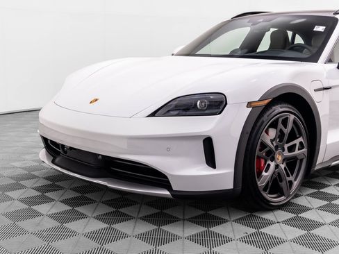 New 2025 Porsche Taycan 4S image 27