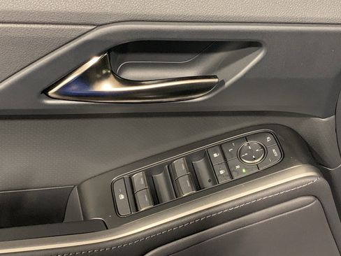 Used 2025 Lexus GX 550 image 10