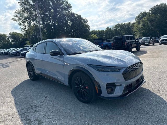 Used 2025 Ford Mustang Mach-E Premium w/ Sport Appearance Package AWD/4WD image 12