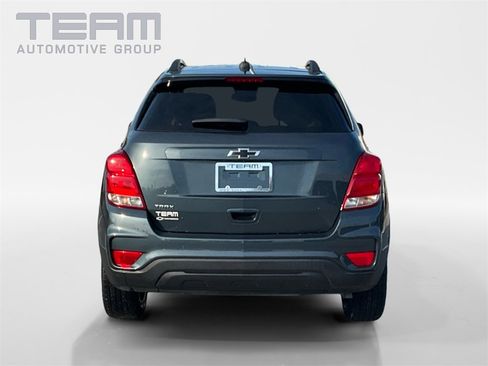 Used 2022 Chevrolet Trax LT w/ Sport Edition image 6
