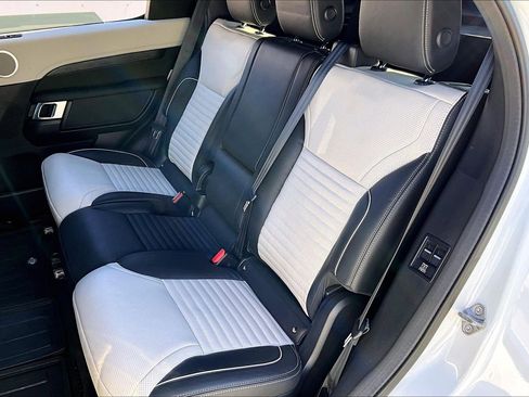 Used 2023 Land Rover Discovery HSE R-Dynamic image 20