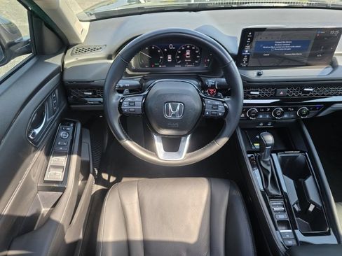 Used 2024 Honda Accord Touring image 27
