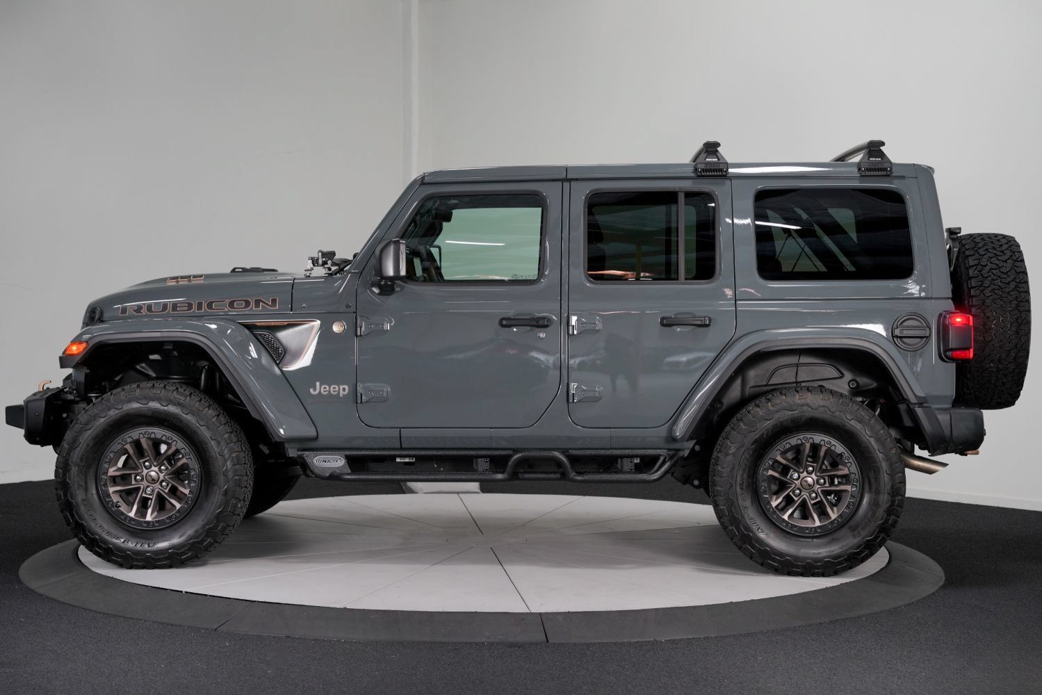 Used 2025 Jeep Wrangler Unlimited Rubicon 392 AWD/4WD image 7