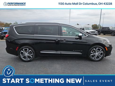 New 2026 Chrysler Pacifica Pinnacle w/ Trailer Tow Group image 8