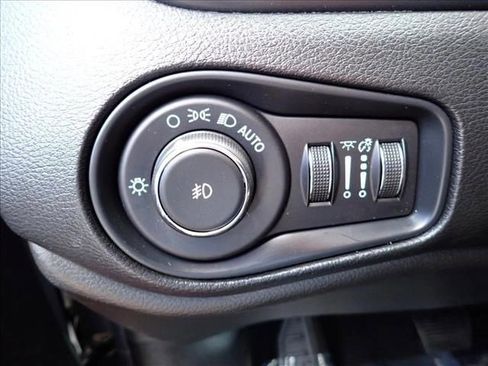 Used 2021 Jeep Renegade Trailhawk w/ Trailer Tow Group AWD/4WD image 15
