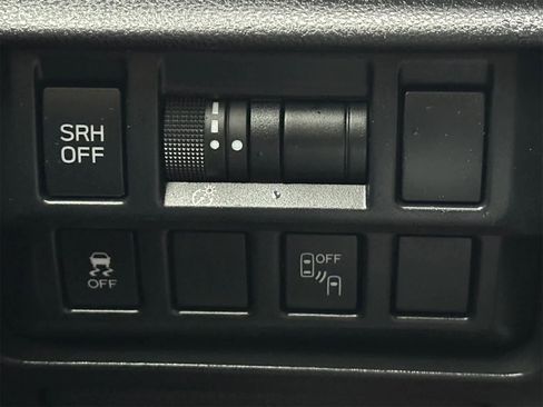 Used 2019 Subaru Crosstrek 2.0i Limited w/ Moonroof Package w/Navigation image 24