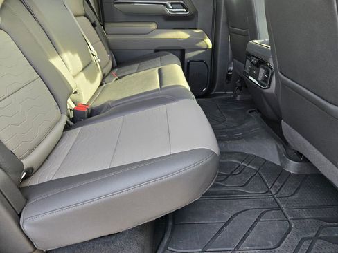 Used 2025 Chevrolet Silverado 1500 ZR2 image 14