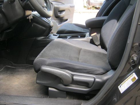 Used 2015 Honda CR-V LX image 8