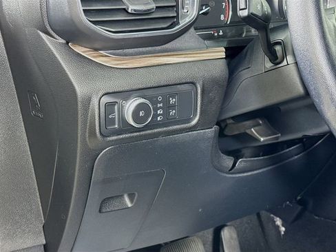 Used 2022 Ford Explorer Limited image 10