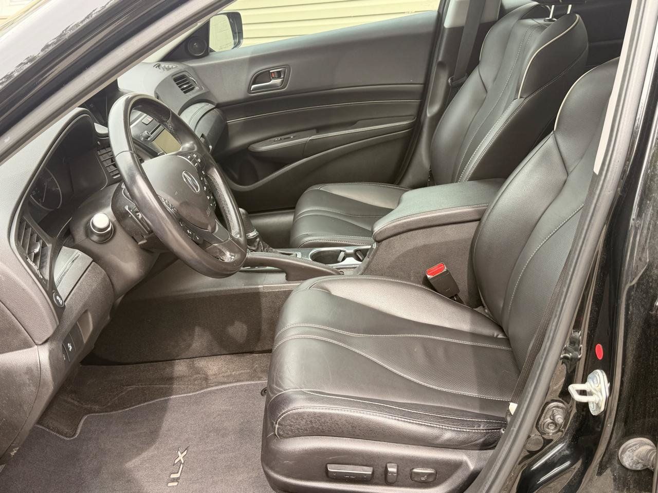 Used 2020 Acura ILX w/ Technology Package FWD image 17