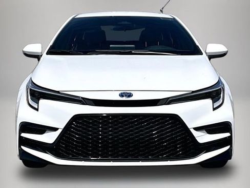 Used 2025 Toyota Corolla SE FWD image 3