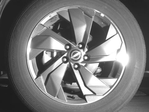 Used 2025 Nissan Rogue SV FWD image 12