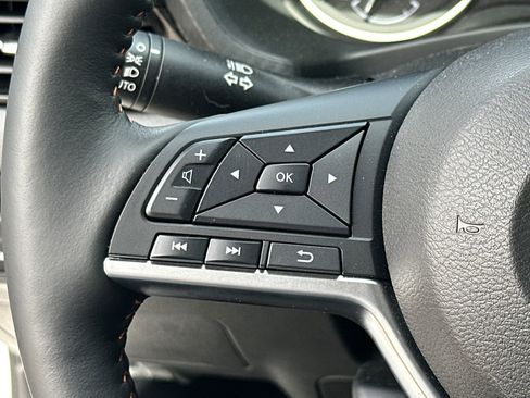 Certified 2025 Nissan Sentra SR w/ SR Premium Package FWD image 23