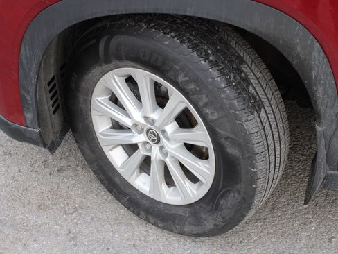 Used 2024 Toyota Grand Highlander XLE image 18