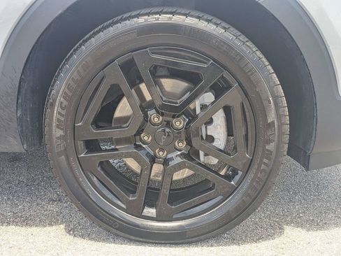 Certified 2025 Kia Telluride SX X-Line AWD/4WD image 12