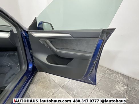Used 2024 Tesla Model Y Long Range image 37