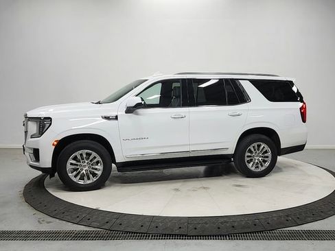 Used 2024 GMC Yukon SLT RWD image 4