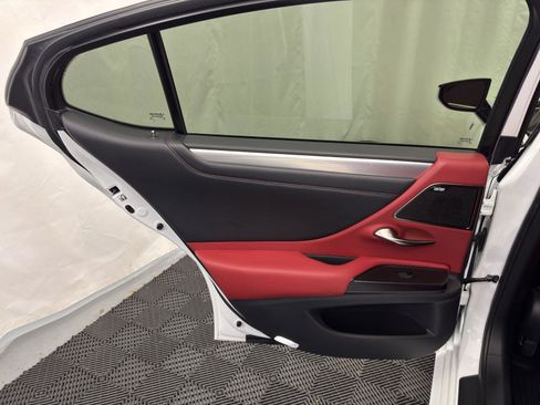 Used 2019 Lexus ES 350 F Sport w/ Accessory Package image 27