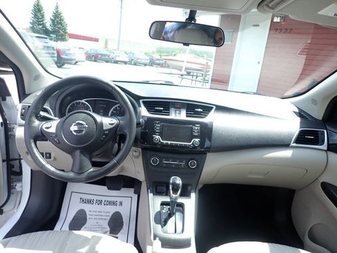 Used 2016 Nissan Sentra SV FWD image 10