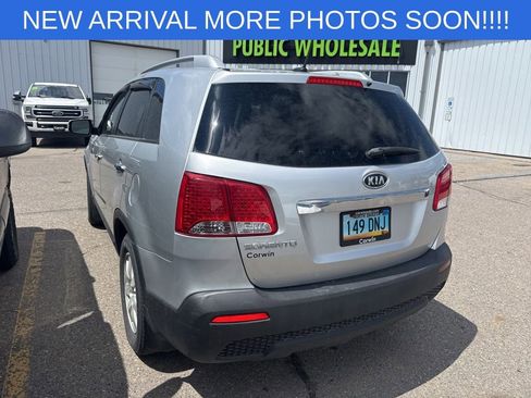 Used 2013 Kia Sorento LX AWD/4WD image 2