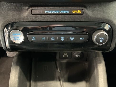 Used 2024 Ford Escape Platinum image 19