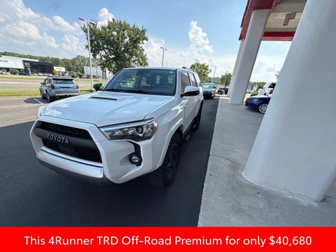 Used 2021 Toyota 4Runner TRD Off-Road Premium w/ Moonroof Package AWD/4WD image 16