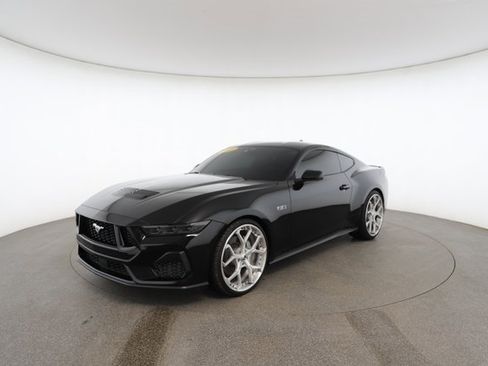 Used 2025 Ford Mustang GT Premium image 2