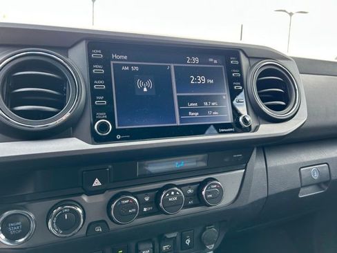 Used 2021 Toyota Tacoma TRD Sport w/ Technology Package image 25