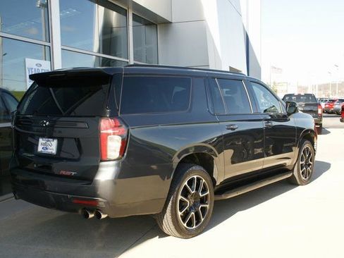 Used 2022 Chevrolet Suburban RST w/ Sport Performance Package image 3