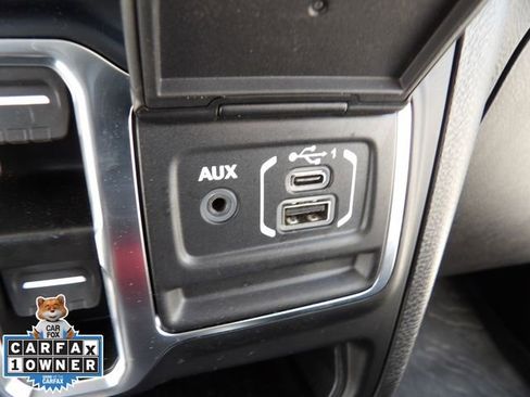 Used 2023 Jeep Gladiator Rubicon w/ Cold Weather Group image 25