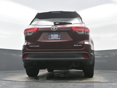 Used 2017 Toyota Highlander XLE image 32