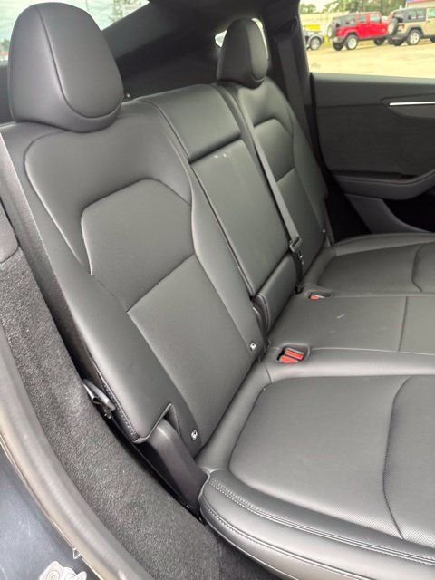 Used 2026 Tesla Model Y Performance AWD/4WD image 12