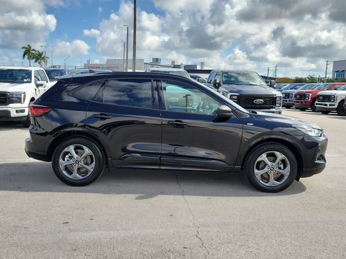 Used 2024 Ford Escape ST-Line w/ Tech Pack #1 FWD image 4
