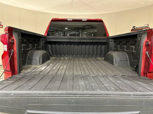 Used 2023 Chevrolet Silverado 1500 LT Trail Boss w/ LPO, Dark Essentials Package AWD/4WD image 5