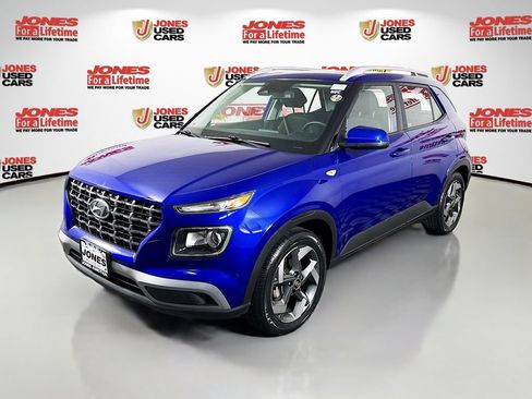 Certified 2023 Hyundai Venue SEL FWD image 13