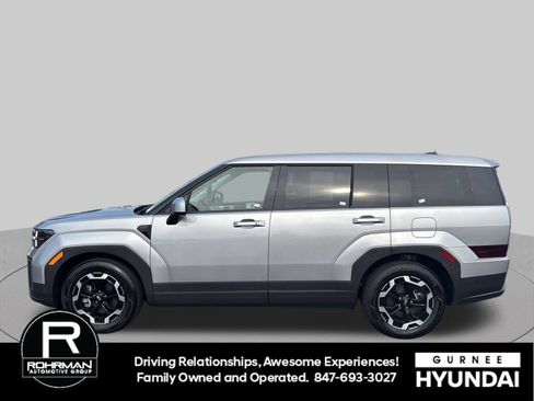 Used 2025 Hyundai Santa Fe SE AWD/4WD image 5