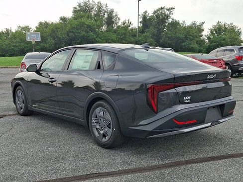 New 2026 Kia K4 FWD image 4