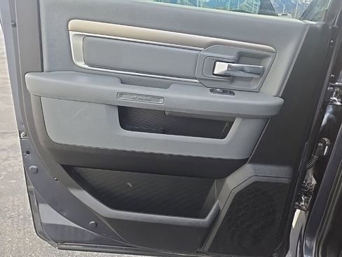 Used 2019 RAM 1500 Big Horn image 32