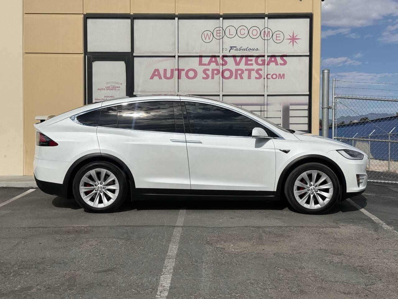 Used 2020 Tesla Model X Performance AWD/4WD image 9