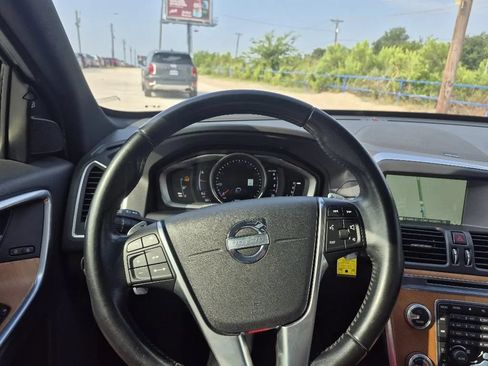 Used 2015 Volvo XC60 T6 Platinum FWD image 32